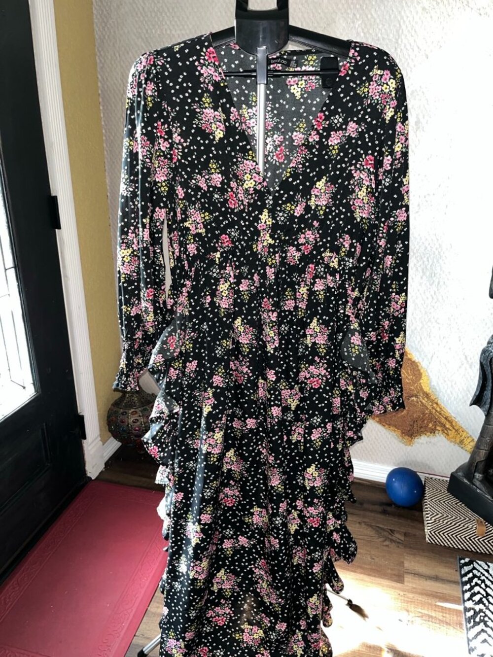 Plus Woven Ditsy Floral Ruffle Maxi Dress